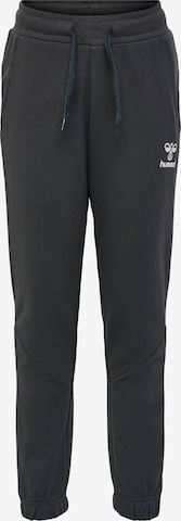 Hummel Tapered Broek in Grijs: voorkant