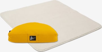 YOGISTAR.COM Mat in Yellow: front