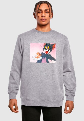 ABSOLUTE CULT Sweatshirt 'Tom and Jerry - Still One' in Grijs: voorkant