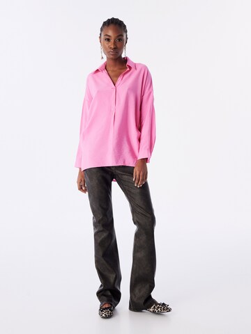 Twist Blouse in Pink