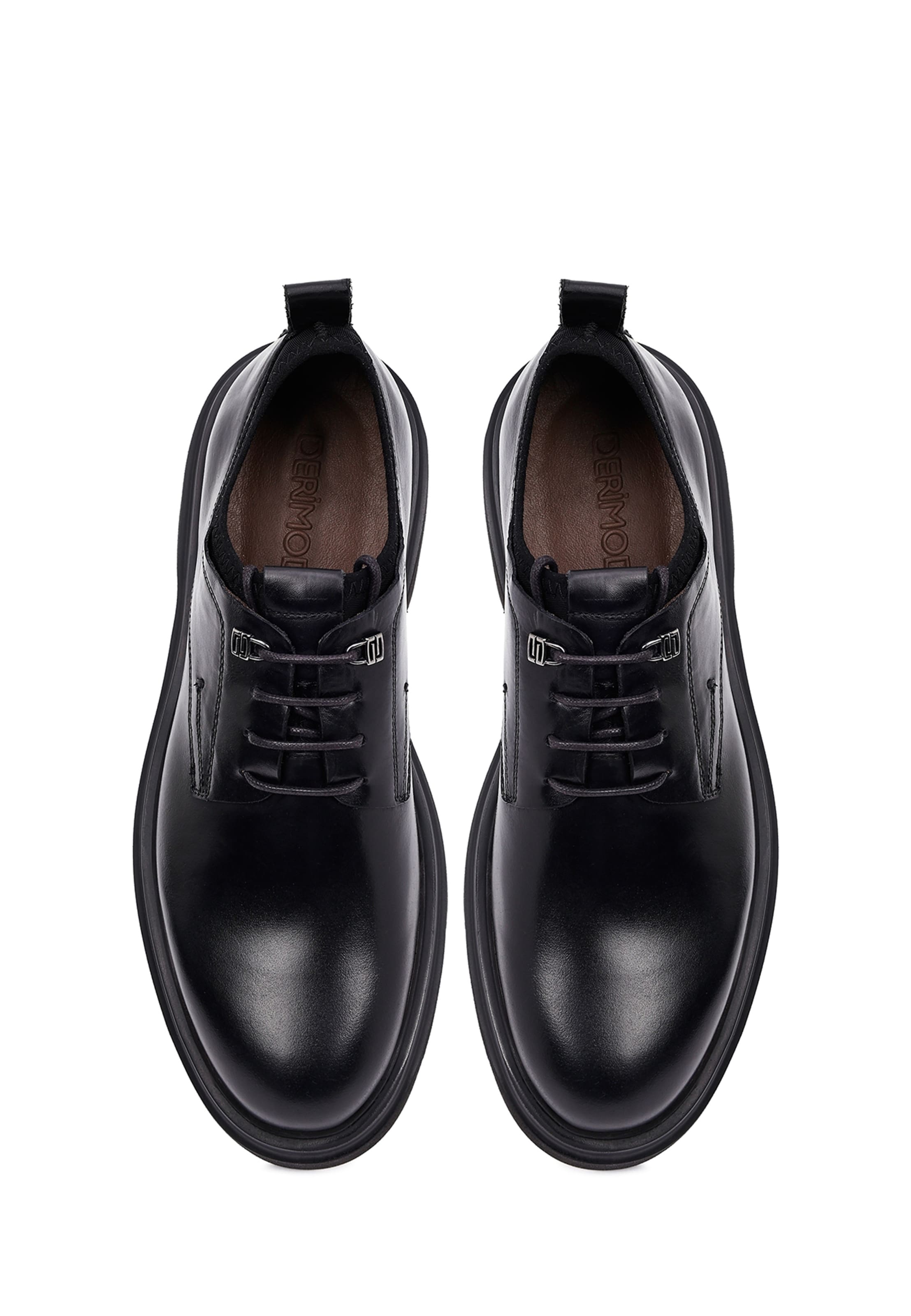 Chaussure à lacets Derimod en noir