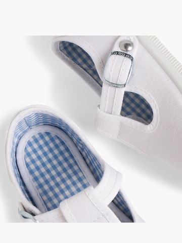 Pisamonas First-Step Shoes in White