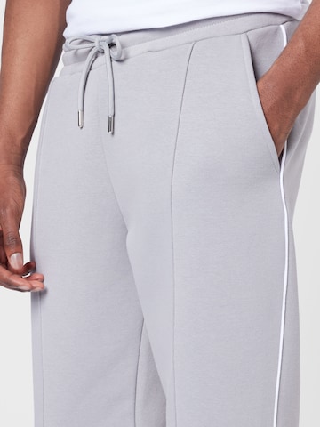 BURTON MENSWEAR LONDON Regular Hose in Grau