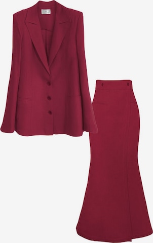 Amarilde - Disfraz en rojo: frente