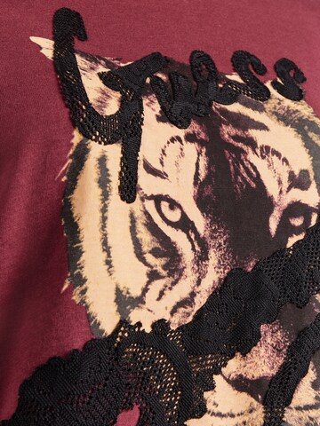 T-shirt GUESS en rouge