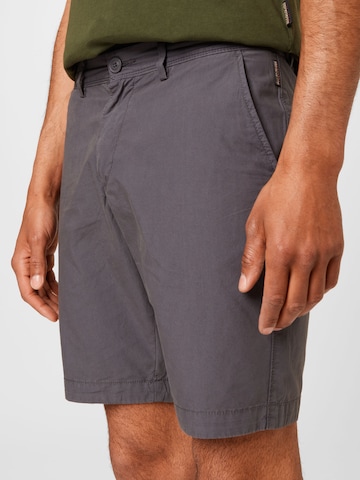NAPAPIJRI Regular Shorts 'NAKURU' in Grau