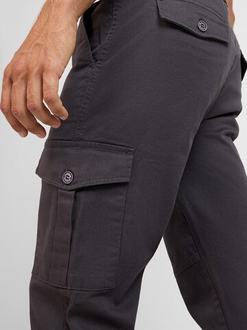 Pittman Tapered Cargo Pants 'Darius' in Grey