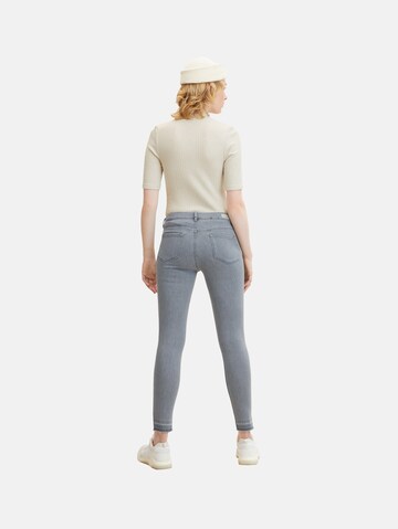 TOM TAILOR DENIM Skinny Jeans 'Jona' i grå