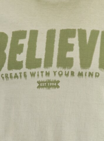 Key Largo Bluser & t-shirts 'MT CREATE' i grøn