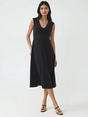 Busem - Vestido em preto: frente