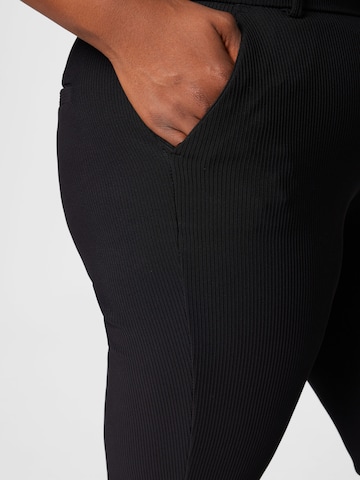 ONLY Carmakoma Slimfit Hose in Schwarz