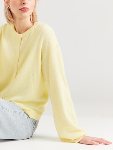 PIECES Strickjacke 'PCNAOMI' in Gelb