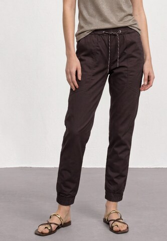 STREET ONE Slimfit Hose in Rot: Vorderseite