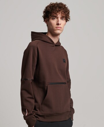 Sweat-shirt Superdry en marron : devant