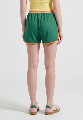 MYMO - regular Pantalón en verde