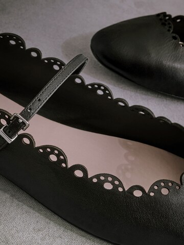 Next Ballerina 'Elfie' in Schwarz