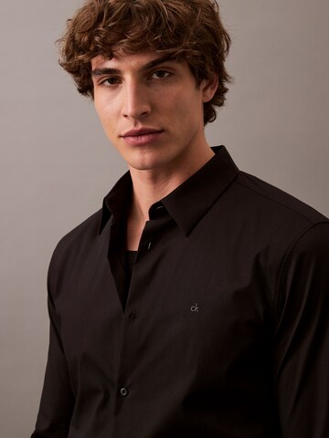 Calvin Klein Slim Fit Hemd in Schwarz