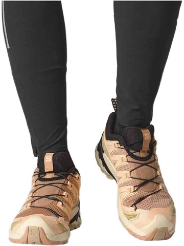 Scarpa da corsa 'XA Pro 3D V9' di SALOMON in beige