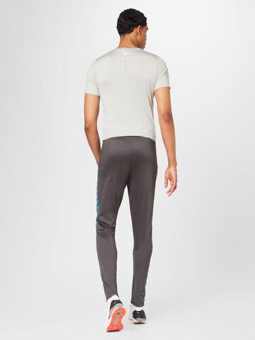 Hummel Zúžený Sportovní kalhoty – šedá