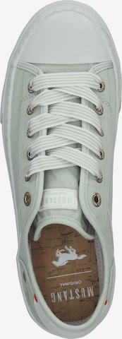 Sneaker bassa di MUSTANG in verde