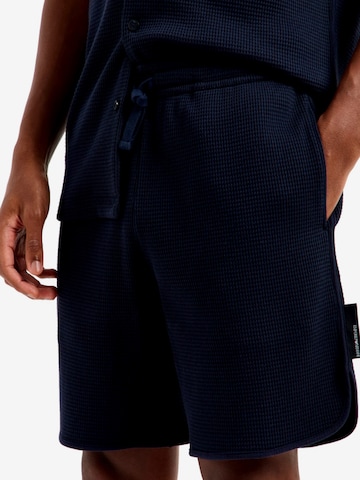 Emporio Armani Regular Housut värissä sininen: etupuoli
