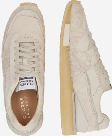 Baskets basses 'Torrun' Clarks Originals en blanc