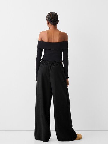 Bershka Wide Leg Hose in Schwarz