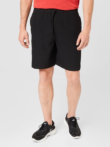 Urban Classics Loosefit Shorts in Schwarz: predná strana