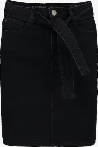 GARCIA Skirt in Black: front