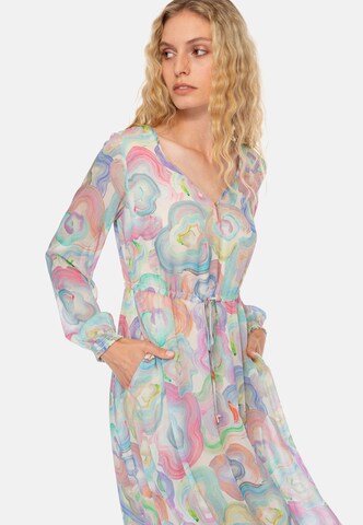 Robe IVI collection en mélange de couleurs