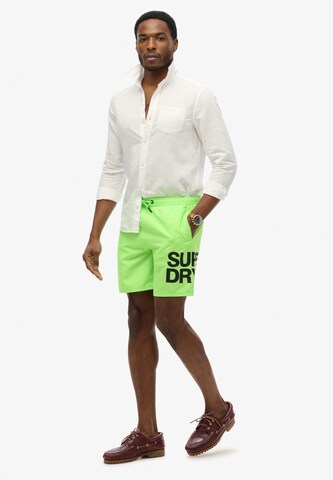 Shorts de bain Superdry en vert