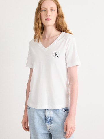 Calvin Klein Jeans Футболка в Серый: спереди