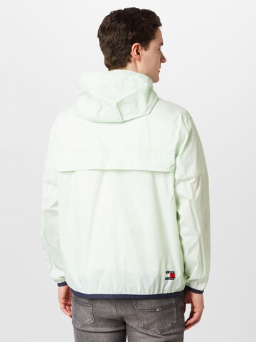 Tommy Jeans Between-season jacket 'CHICAGO' in Green