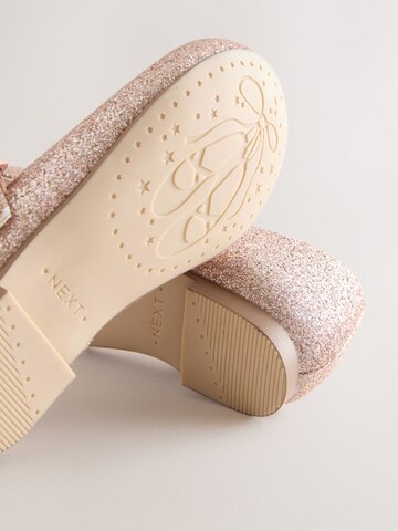 Balerini de la Next pe roz