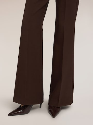 Pantaloni di MOTIVI in marrone