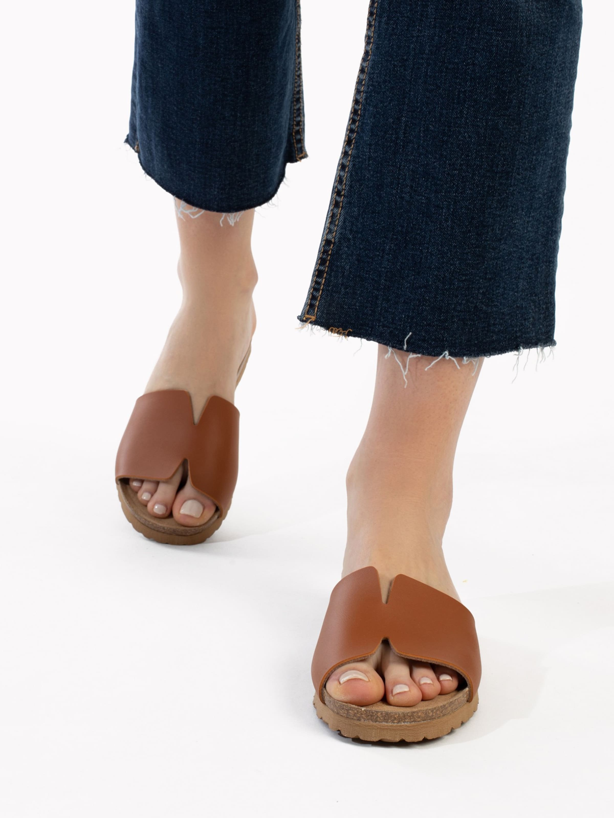 Mule 'DJILIAN' Bayton en marron : devant