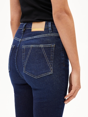Skinny Jean ARMEDANGELS en bleu