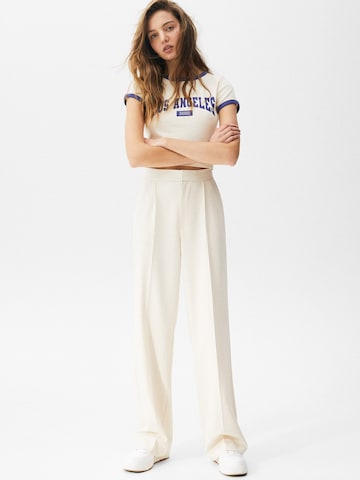 Pull&Bear Regular Pants in White: front