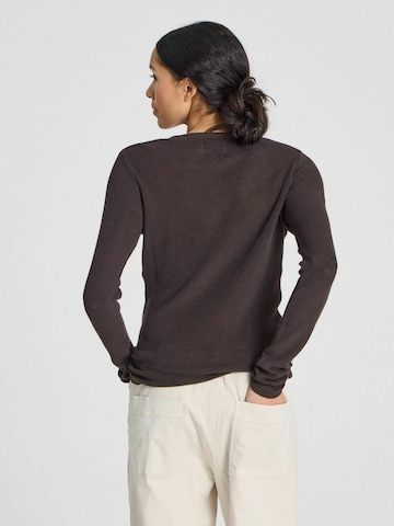 Pullover 'Freja' di Gai+Lisva in marrone