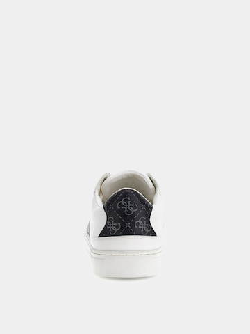 GUESS Låg sneaker 'Todi' i vit