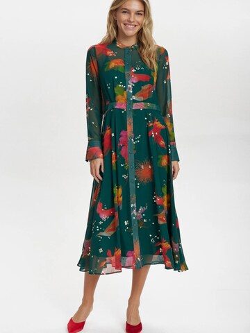 Robe 'Kyndall' NÜMPH en vert