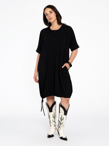 Yoek Tunic in Black