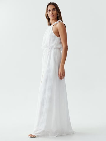 The Fated Evening dress 'CORETTA' in White