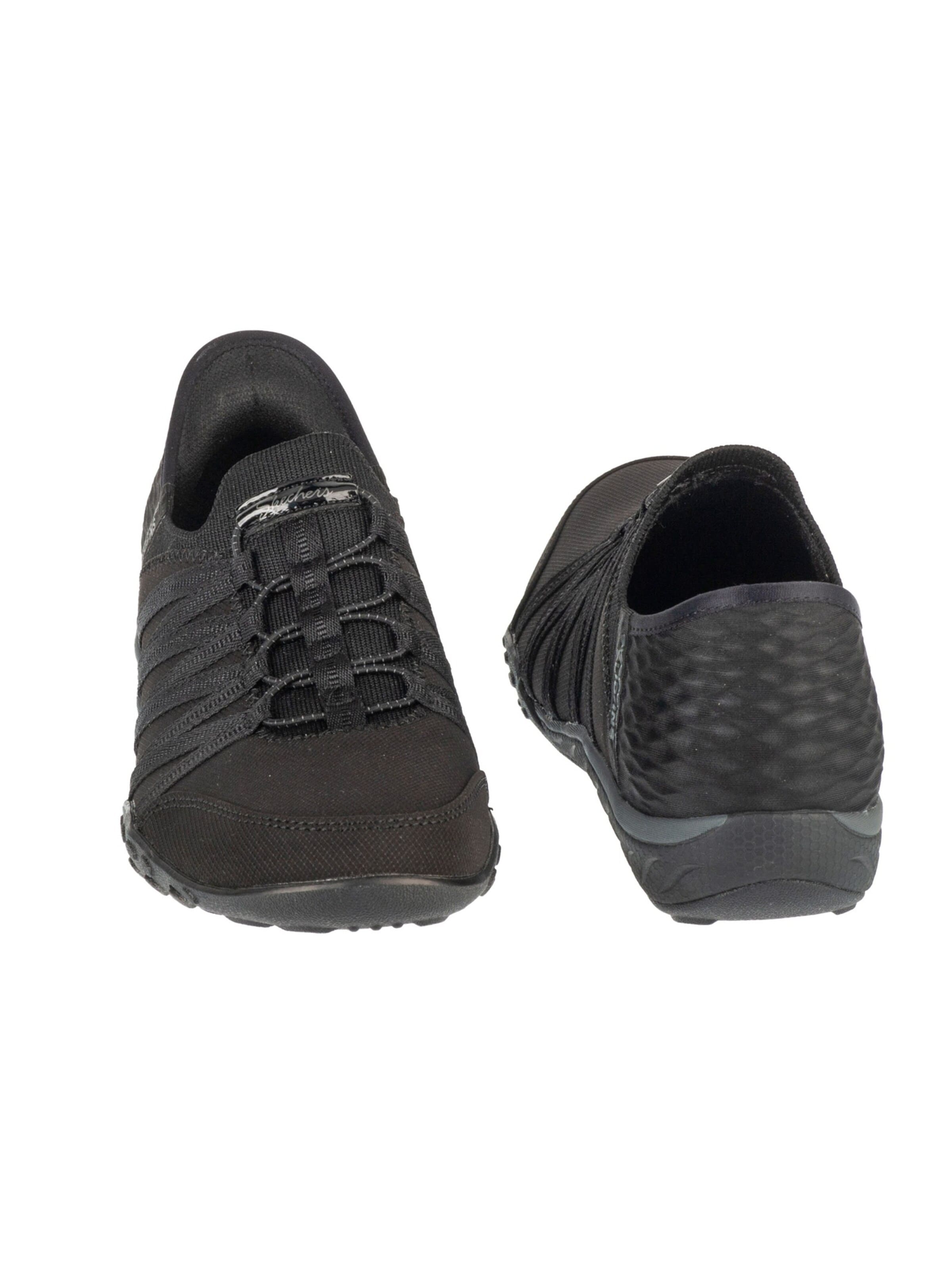 SKECHERS Platform trainers 'Breathe Easy - Roll With Me' in Black