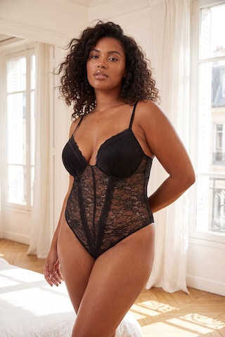 Trendyol Curve - Body en negro
