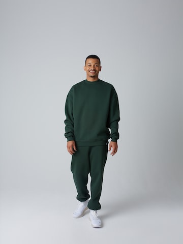 ABOUT YOU x Benny Cristo Sweatshirt 'Dave' in Groen