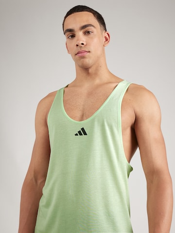 ADIDAS PERFORMANCE Функционална тениска 'Workout Stringer' в зелено