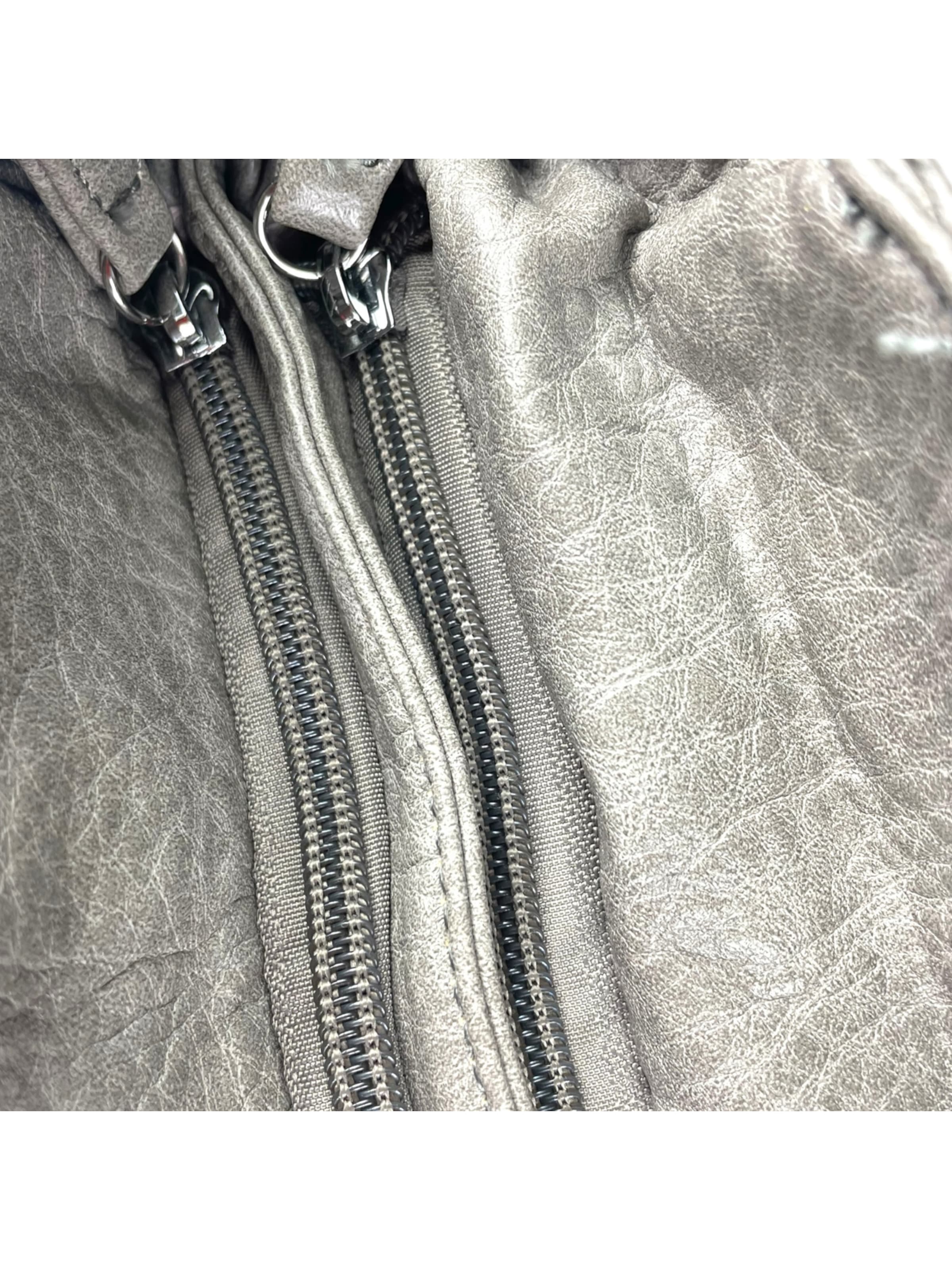 Borsa a spalla di Kumixi in grigio