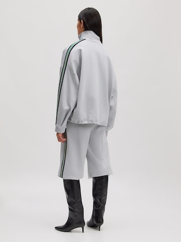 EDITED Sweatshirt 'Izzie' in White