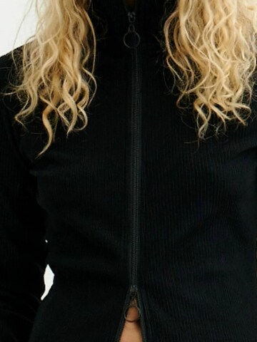 Résumé Paita ' ArloRS ' värissä musta